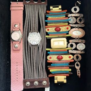 Four Fashion Watches Genèva Relic